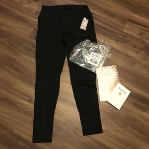 Summer ray black leggings.